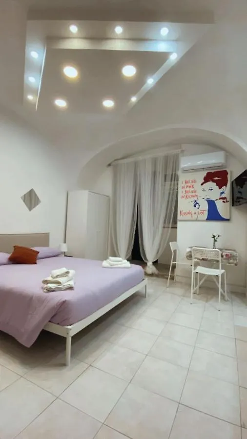 Love Home Naples Apartment
